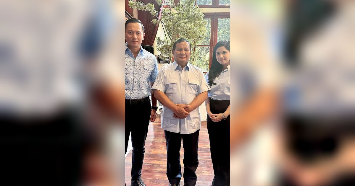 8 Potret Prabowo Subianto Nobar Quick Count Pilpres 2024 Bareng Titik Soeharto