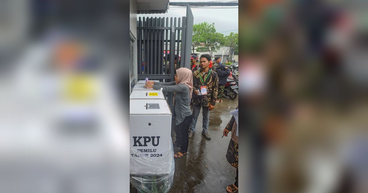 20 Ribu Warga Karanganyar Demak Belum Mencoblos karena TPS Terendam Banjir
