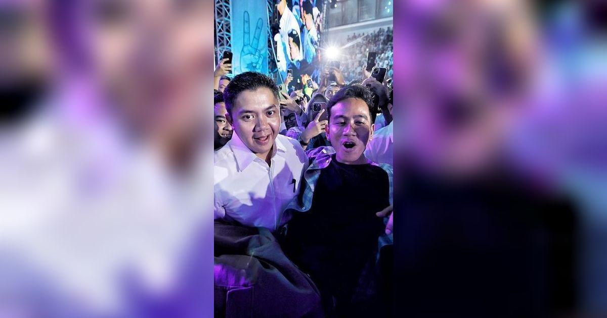 Momen Gibran Salting Dapat Ucapan Selamat Jadi Wapres dari Kru Pesawat