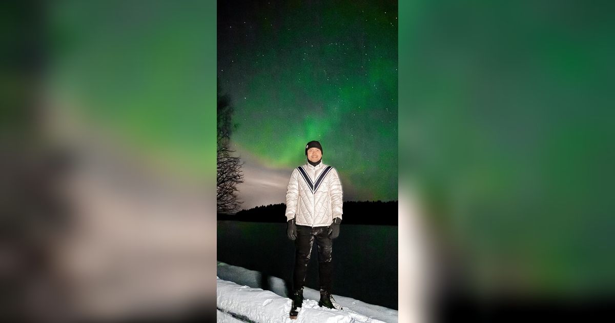 Foto-foto Keseruan Gilang Widhia 'Juragan 99' dan Shandy Purnamasari Berburu Aurora di Finlandia, Keindahannya Bikin Takjub!