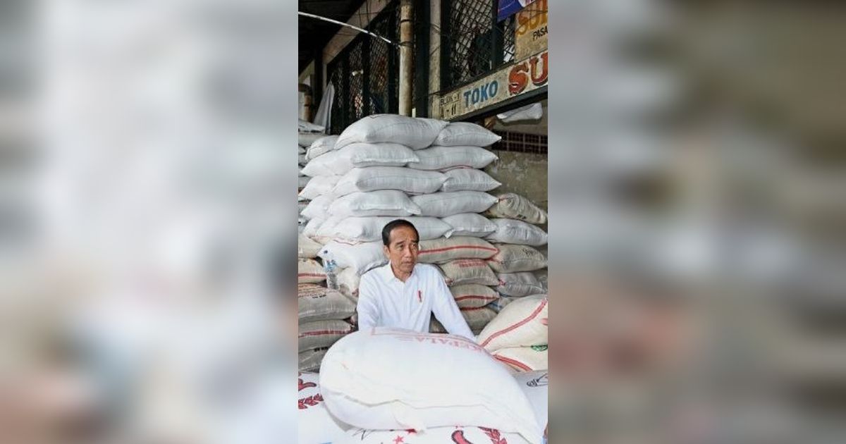Klaim Tak Ada Negara Beri Bansos Beras 10 Kg seperti Indonesia, Jokowi: 