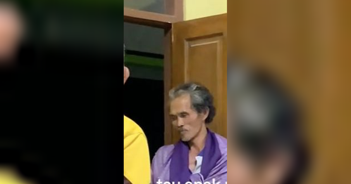 Anaknya Jadi Petugas KPPS, Belum Pulang sampai Dini Hari, Ayah Langsung Jemput ke TPS, Bikin Haru