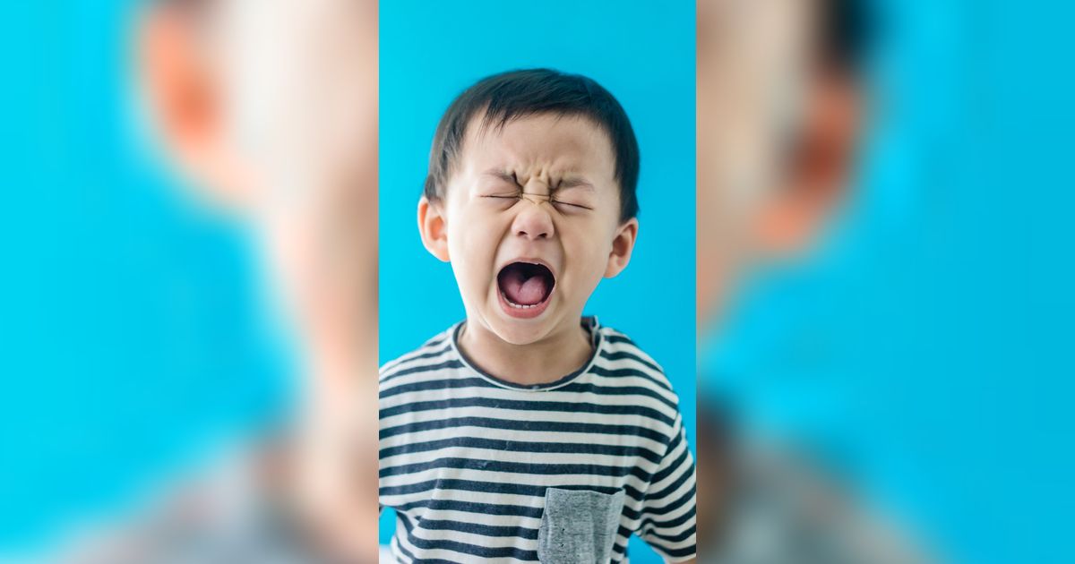 Ternyata Ini Alasan Balita Suka Pukul Diri Sendiri Saat Tantrum