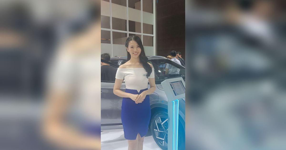 Penghasilan Harian SPG Cantik di IIMS 2024, UMR Jakarta Lewat!