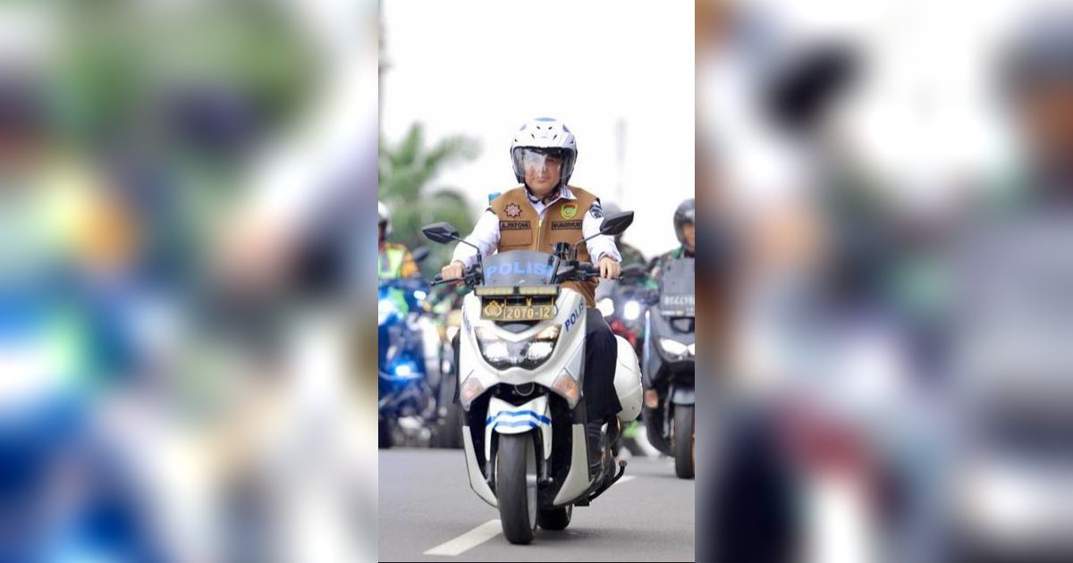 Naik Motor Sambangi TPS, Pj Gubernur Sumsel Fatoni Pastikan Tak Ada Gangguan Keamanan