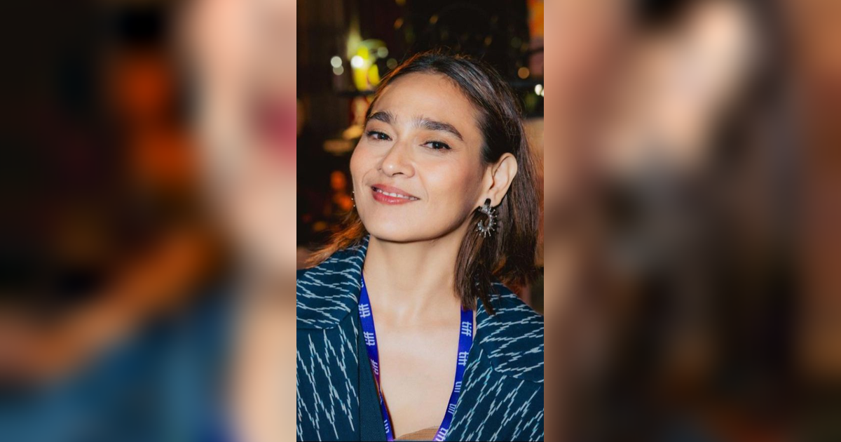 Beda! Penampilan Sha Ine Febriyanti di Film Look At Me, Touch Me, Kiss Me