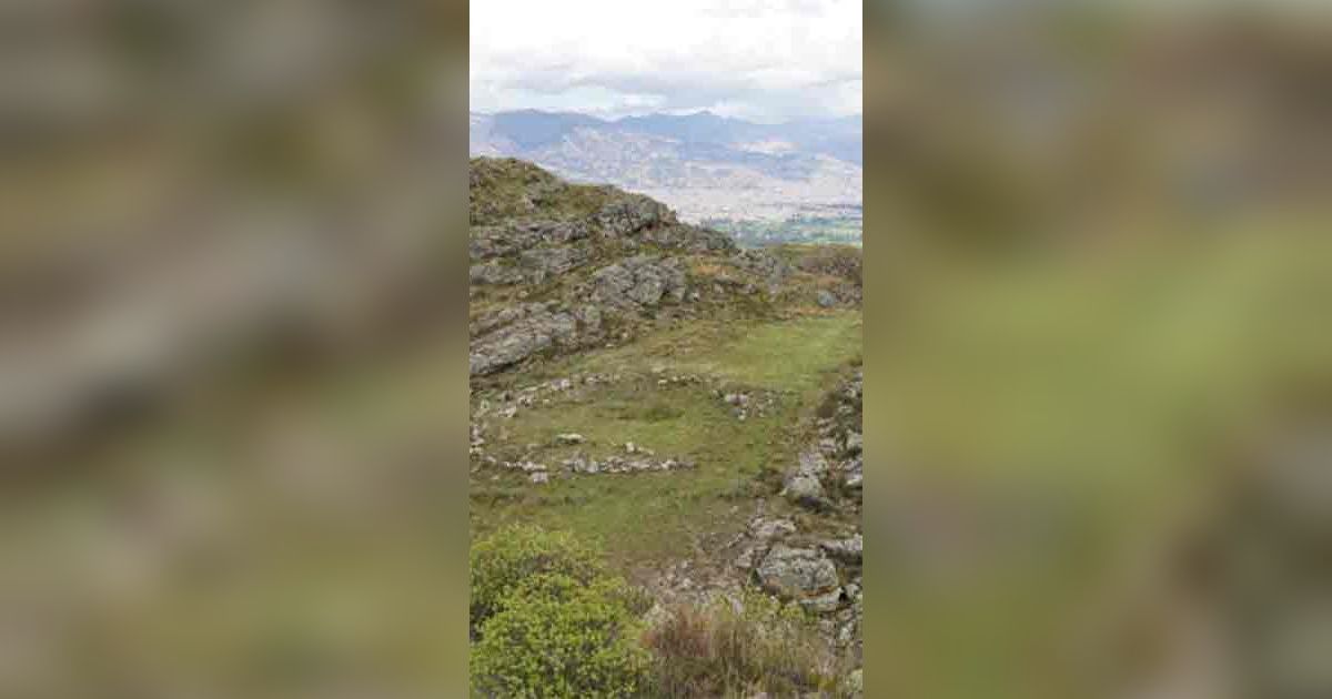 Alun-Alun Batu Berusia 4.750 Tahun Ditemukan di Atas Gunung, Dibangun 100 Tahun Sebelum Piramida Mesir