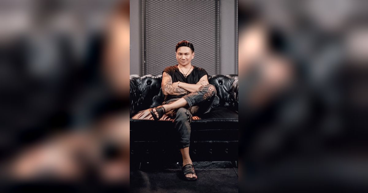 Potret Gaya Rambut Anji Manji, Dulu Identik dengan Kupluk dan Kepala Botak Kini Tampil Beda Pakai Rambut Palsu
