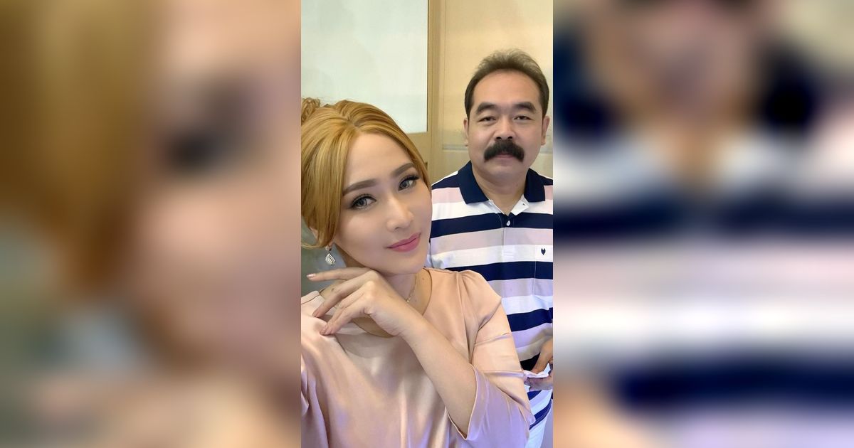 Ngakak Banget! Momen Suami Inul Daratista Parodikan Mayor Teddy, Nyungsep Kepala Masuk Ember