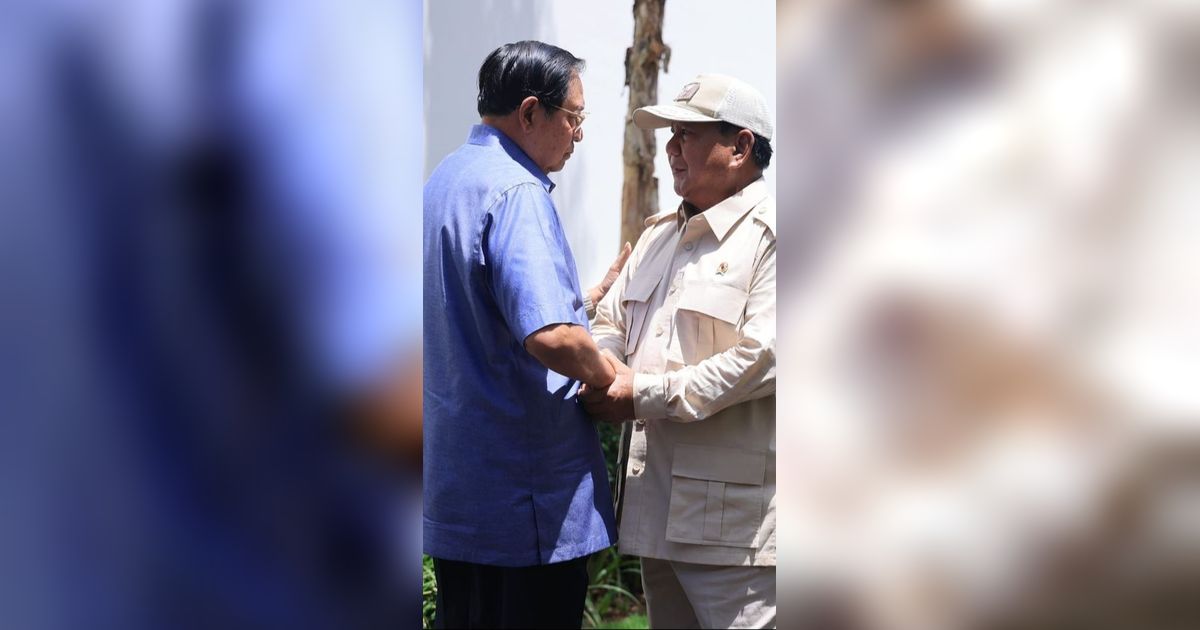 Saling Hormat SBY ke Prabowo di Pacitan, 