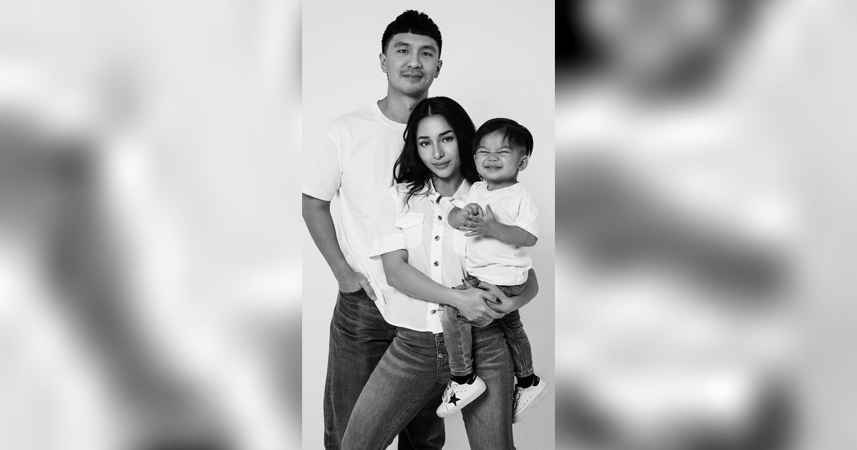 6 Potret Nikita Willy Umroh Bareng Keluarga, Baby Issa Bikin Salfok