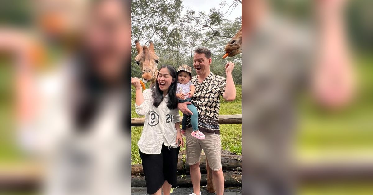 Potret Kompak Gracia Indri dan Gisela Cindy saat Liburan di Indonesia, Bawa Baby Nova Jalan-jalan ke Taman Safari