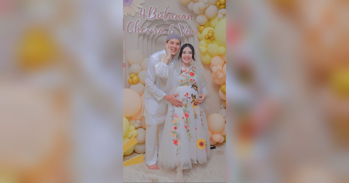 Potret Hajatan Mewah 4 Bulan Kehamilan Via Vallen, Menangis Saat Ucap Doa Buat Sang Janin