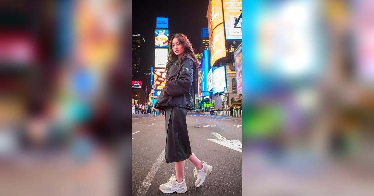 Potret Cantik Natasha Wilona saat Jalan-jalan di Times Square New York, Penampilannya Disebut Berkelas