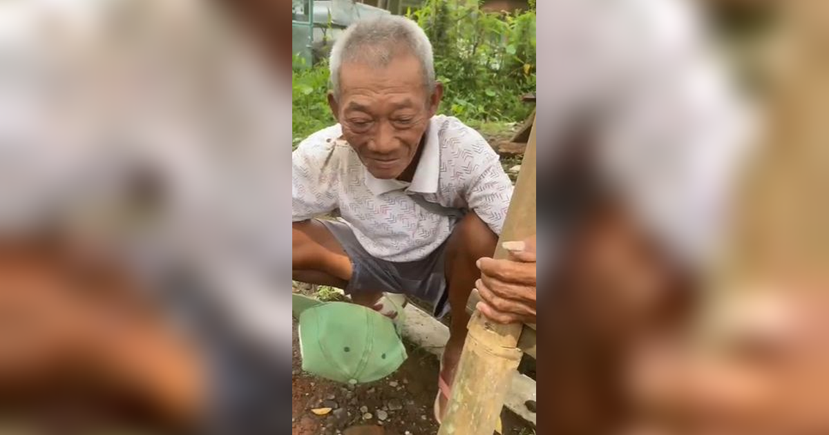 Kisah Pilu Kakek Penjual Tangga Bambu Keliling, Jualan Sudah Satu Bulan Tapi Belum Laku