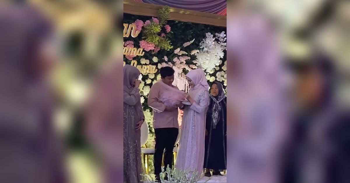 Digelar Sederhana dan Umumkan Nama Lengkap, Intip Momen Tasyakuran Cundamani Anak Denny Caknan dan Bella Bonita