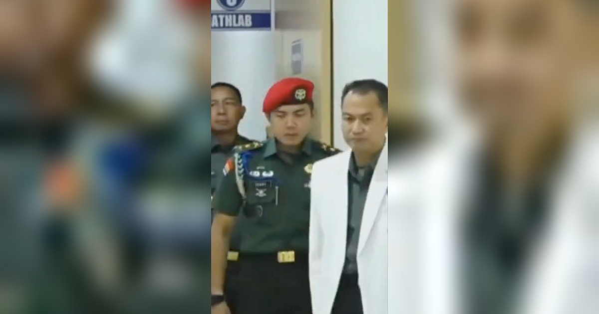 6 Fakta Sosok Dokter Gunawan Rusuldi yang Ditegur Mayor Teddy saat Bersama Jokowi, Ternyata Eks Baret Merah