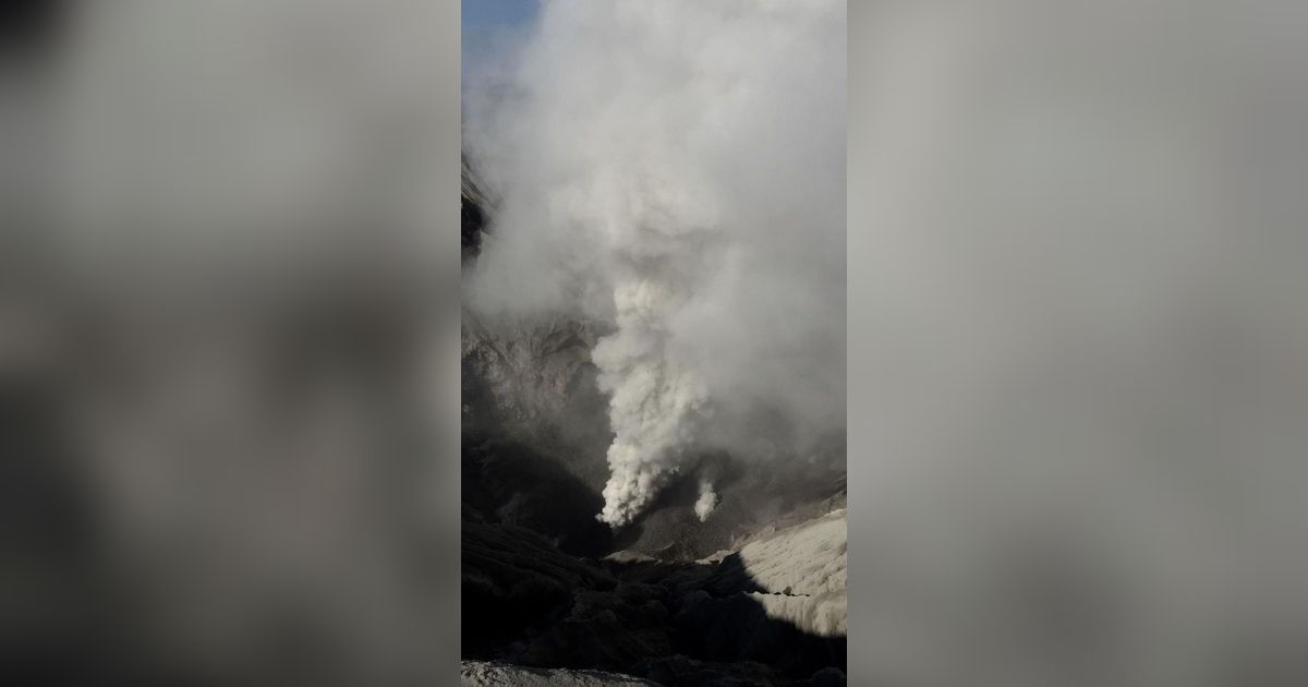 Alami Erupsi dan Semburkan Abu Vulkanik, Ini Fakta Gunung Dukono di Maluku Utara