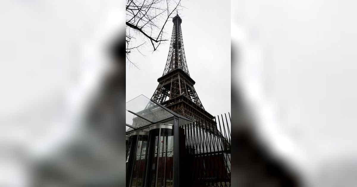 FOTO: Suasana Menara Eiffel Ditutup Buntut Aksi Mogok Pekerja