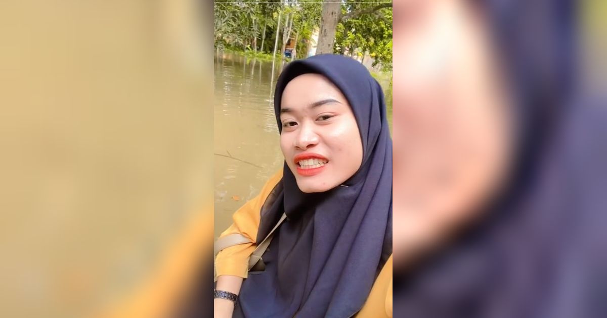 Perjuangan Mahasiswa Menerjang Banjir dengan Rakit Demi Bimbingan Skripsi, Videonya Viral Dilihat Dosen Pembimbing