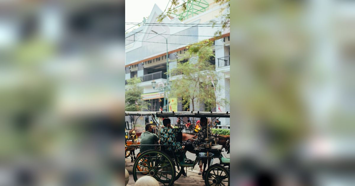 50 Kata-Kata Lucu Jawa dan Artinya yang Auto Bikin Ngakak, Kocak Pol!