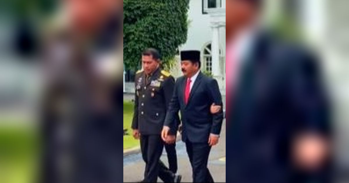 Momen Eks Panglima Didampingi Jenderal TNI Peraih Adhi Makayasa, Gagah Melangkah ke Istana