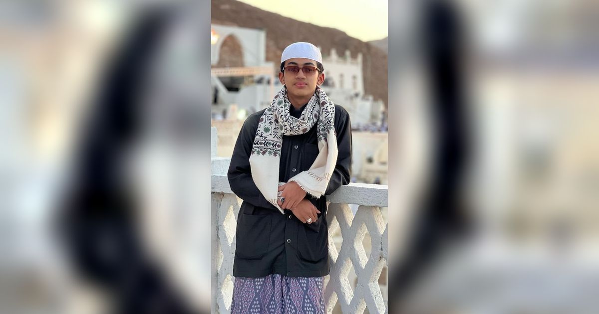 Potret Bilal Anak Bungsu Ummi Pipik yang Lagi Mondok di Yaman, Ganteng Mirip Almarhum Uje