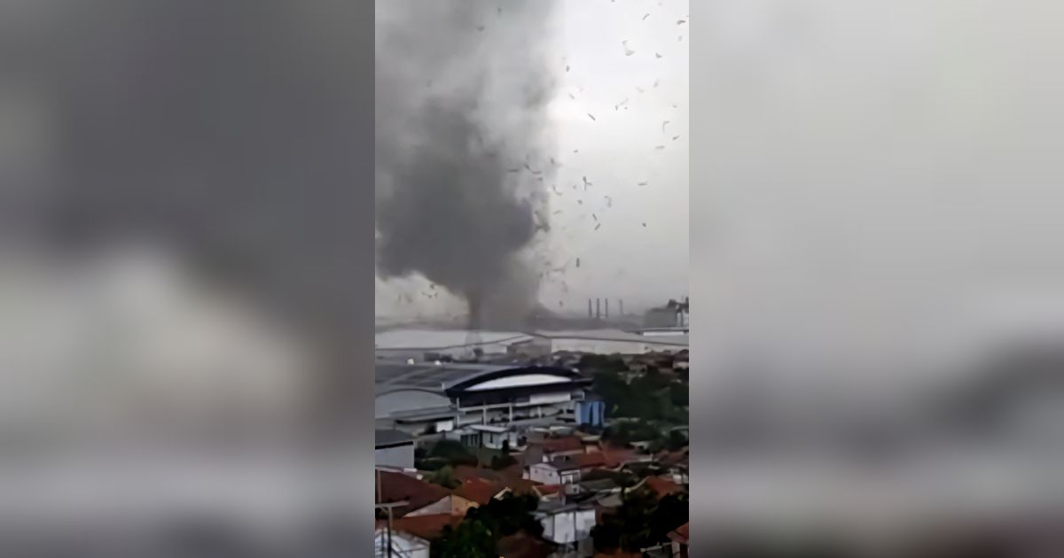 TOP NEWS: Fakta Tornado Pertama di Indonesia Mirip Amerika | Kursi PDIP Turun Jauh di DPR