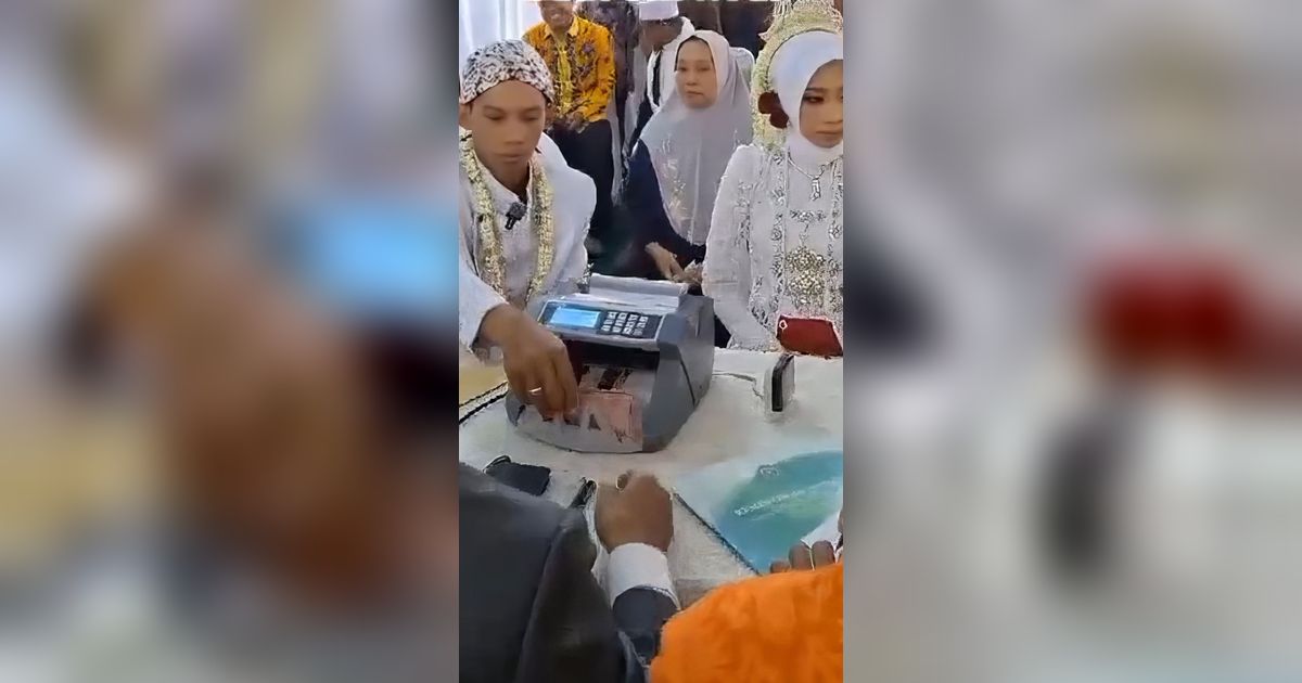 Viral! Proses Penyerahan Mahar Pas Akad Nikah Kayak Transaksi di Bank, Pakai Mesin Penghitung Uang Saking Banyaknya