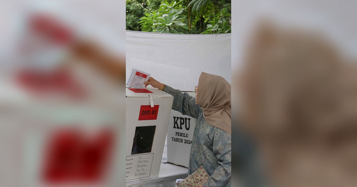 FOTO: Suasana Ratusan Warga Nyoblos Ulang di TPS 043 Menteng