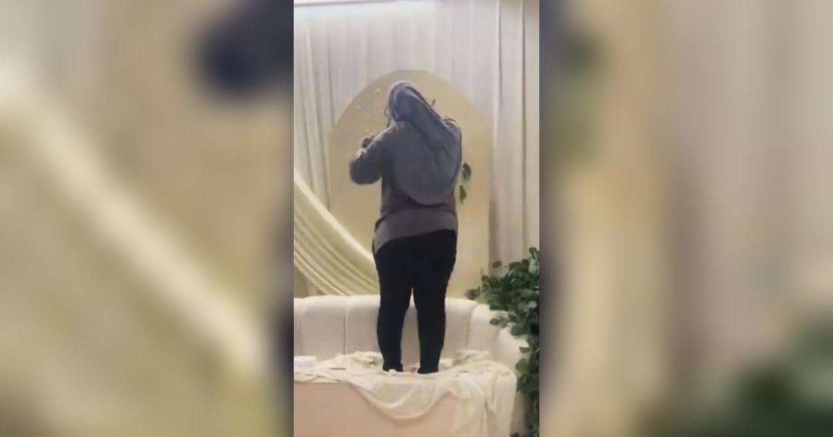 Ketabahan Wanita Pemasang Dekorasi Pelaminan Ini Tak Terkira, Dialah Istri dari Si Pengantin Pria
