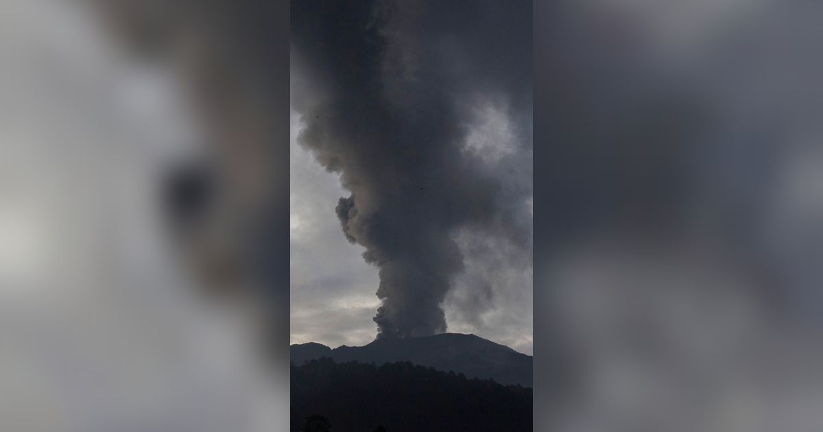 Gunung Marapi Sumatera Barat Erupsi Lagi, Pendaki Diminta Tidak Memasuki Radius 4,5 Kilometer