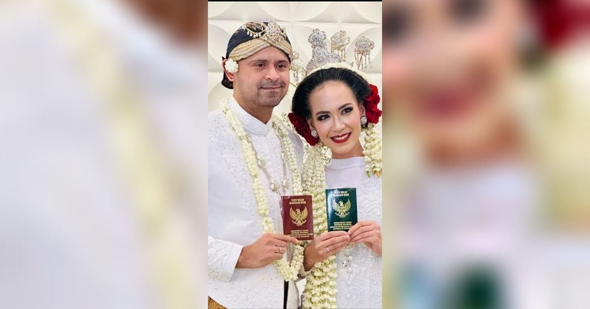 8 Potret Mesra Mike Lucock Pemain Bidadari Surgamu dan Istri, Jarang Terekspos