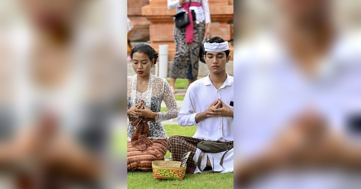 FOTO: Makna Mendalam Hari Raya Galungan yang Dirayakan Umat Hindu Bali Hari Ini