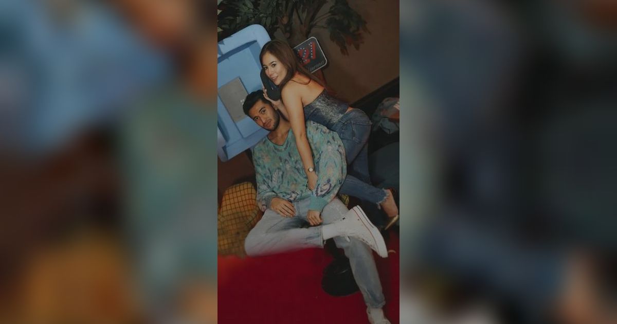 10 Potret Gaya Pacaran Wulan Guritno dan Sabda Ahessa Sebelum Putus, Kini Gugat Pacar Brondong