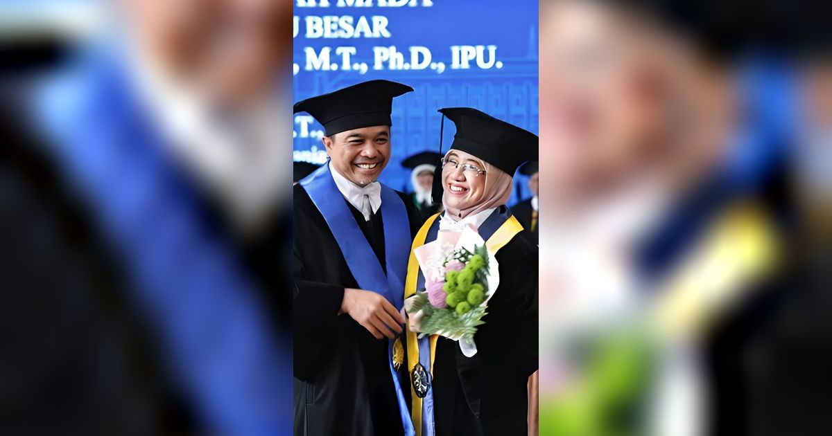Berjuang Bareng Sejak Maba, Pasangan Suami Istri Ini Dikukuhkan Jadi Guru Besar UGM Bersamaan