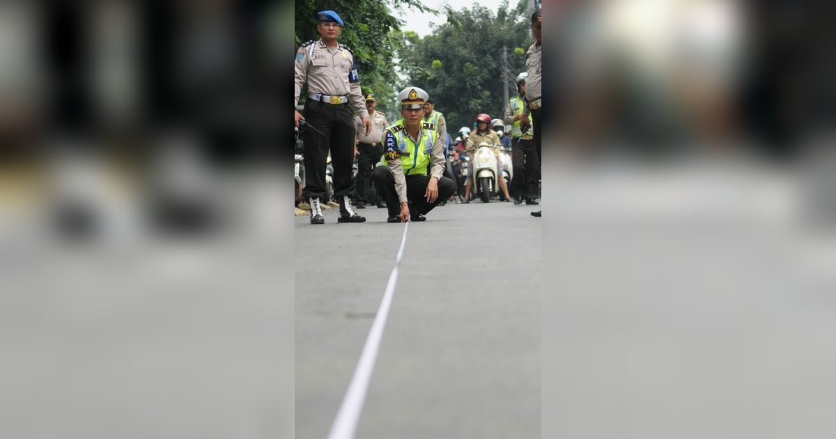 Solar Tumpah di Tikungan Pengkol Semarang Picu Kecelakaan, 2 Pemotor Tewas