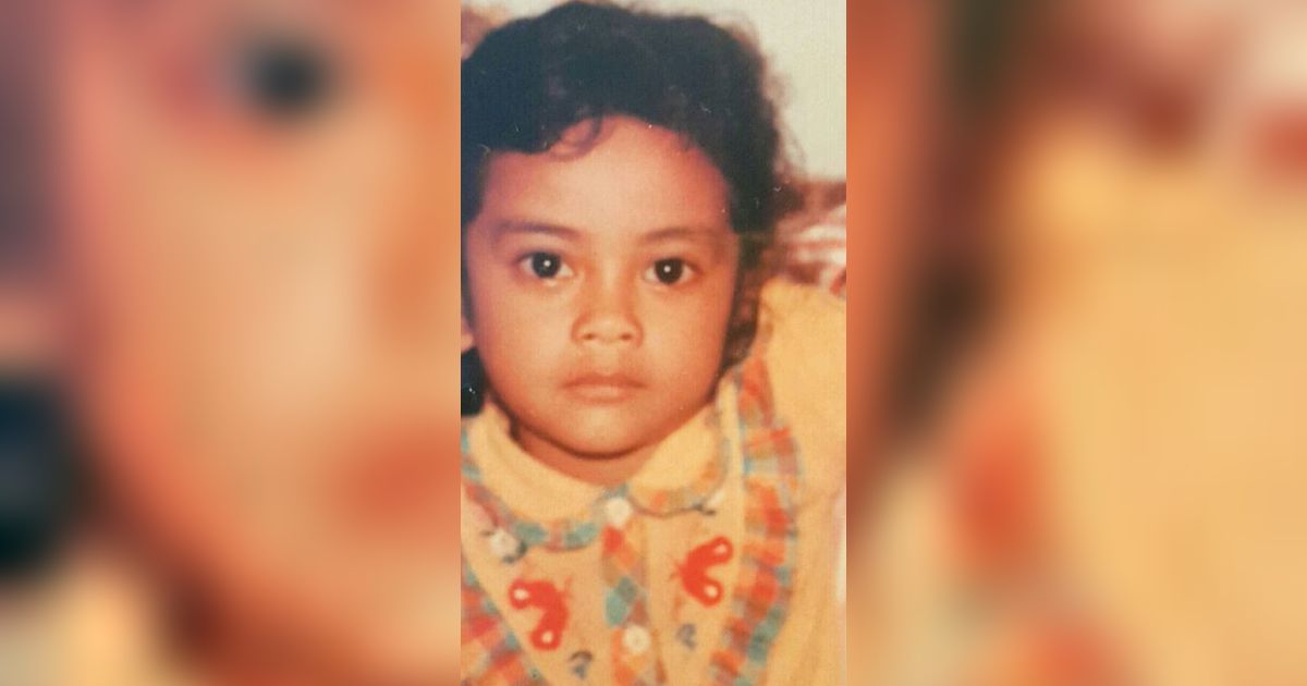 Anak Perempuan yang Foto Bareng Ayahnya Ini Kini Jadi Artis Terkenal, Awet Muda bak ABG di Usia 40 Tahun