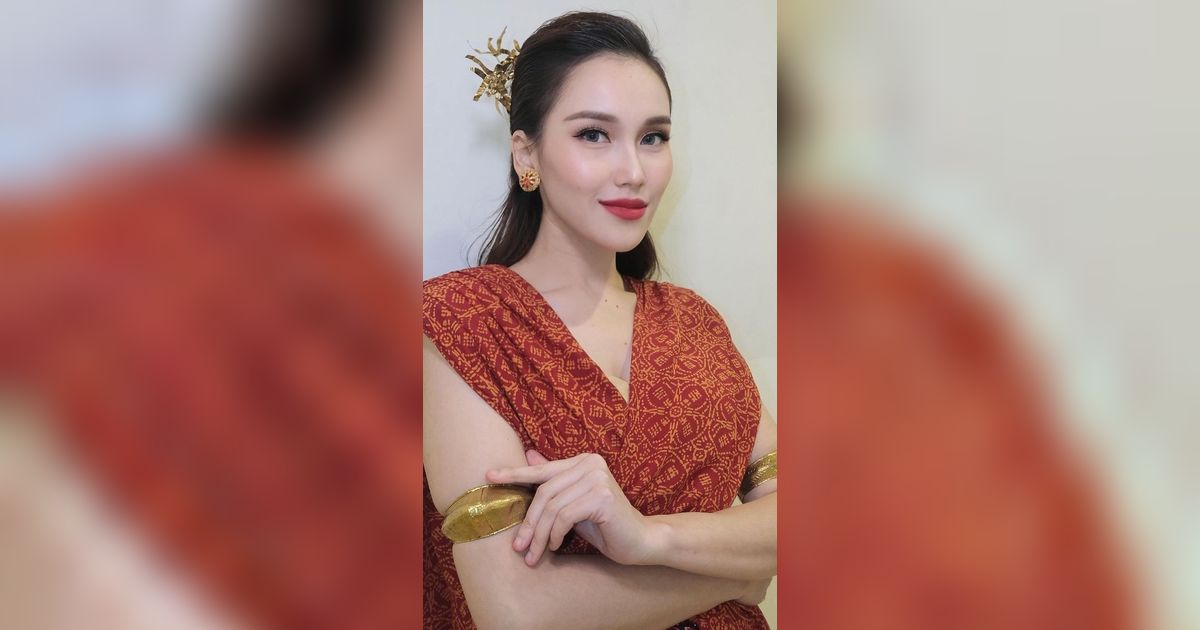 Dikabarkan Lamaran, Postingan Terbaru Ayu Ting Ting Diserbu Netizen