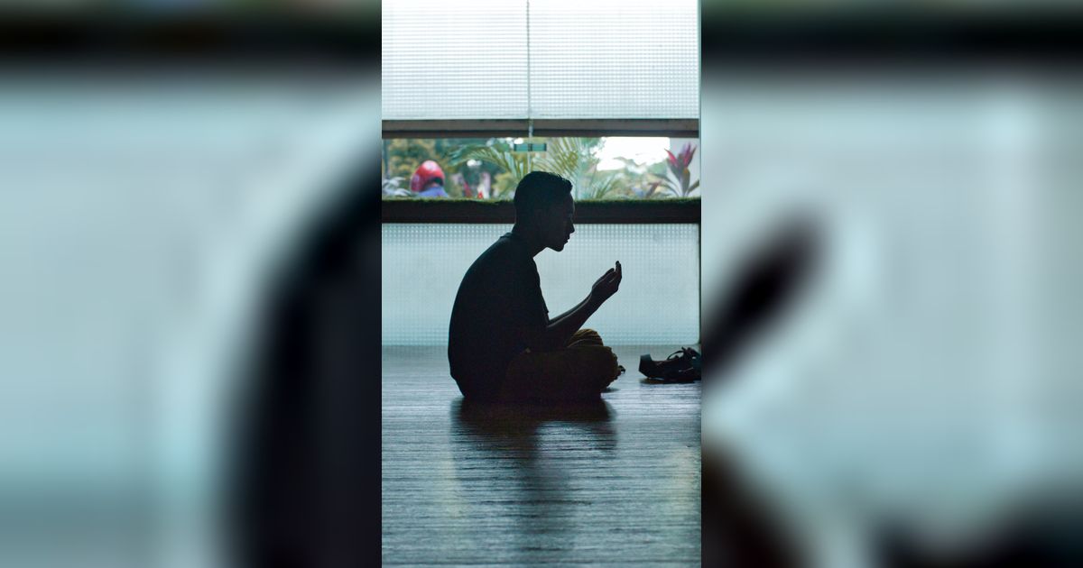 Berdoa Sebaiknya Tidak Terlalu Berlebihan, Begini Penjelasannya dalam Islam
