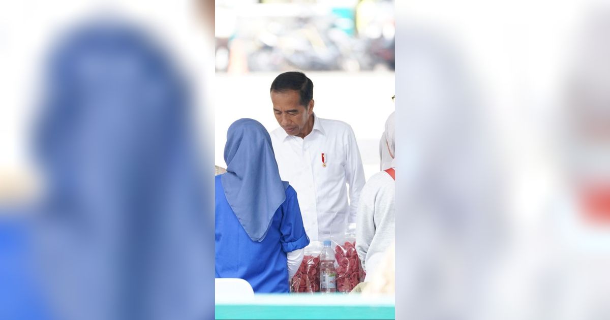 Kalung Produksi Nasabah PNM Mekaar Bandung Dijadikan Hadiah Jokowi untuk Iriana