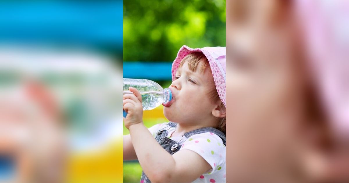 Konsumsi Air Putih Secara Berlebihan Bisa Jadi Penyebab Stunting pada Anak