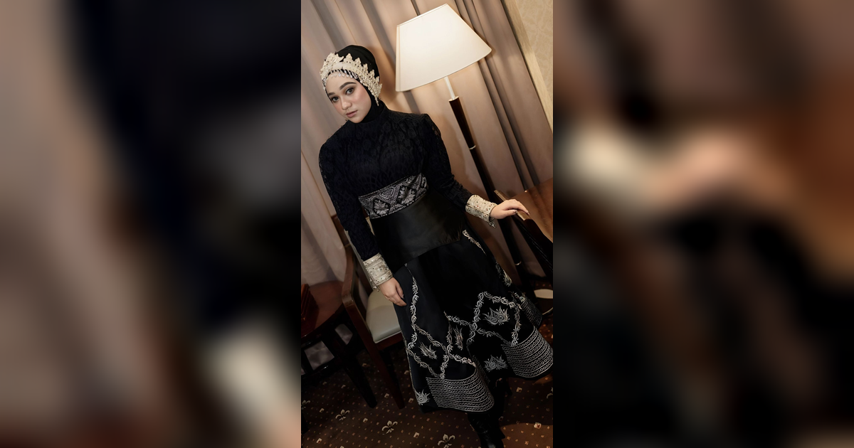 Potret Memikat Nabila Taqiyyah dalam Balutan Busana Etnik