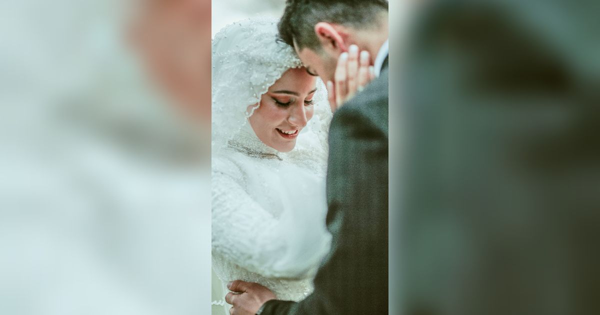 Doa Suami setelah Akad Nikah Sambil Memegang Ubun-Ubun Istrinya
