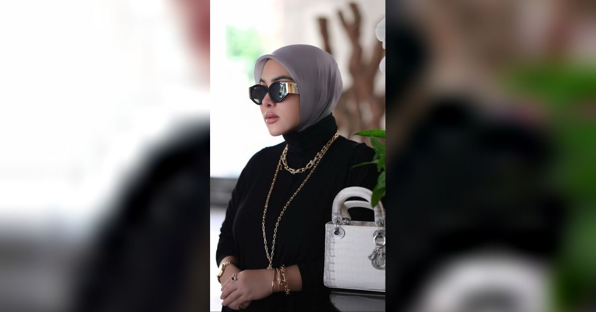 Harga Gelang dan Kalung Syahrini Bikin Ginjal Netizen Bergetar