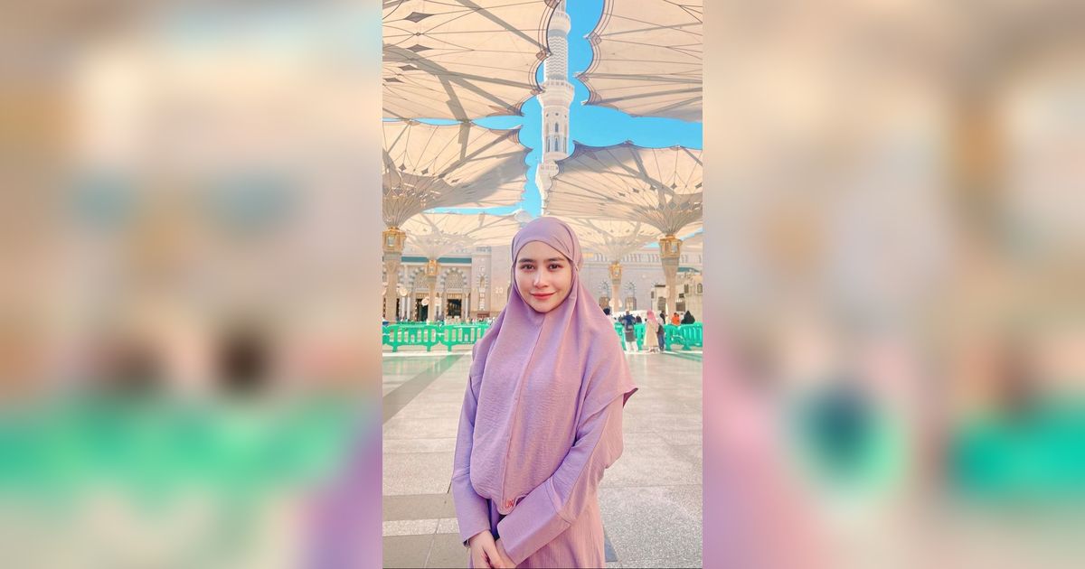 Cerita Pengalaman Spiritual Prilly Latuconsina Saat Ibadah Umrah