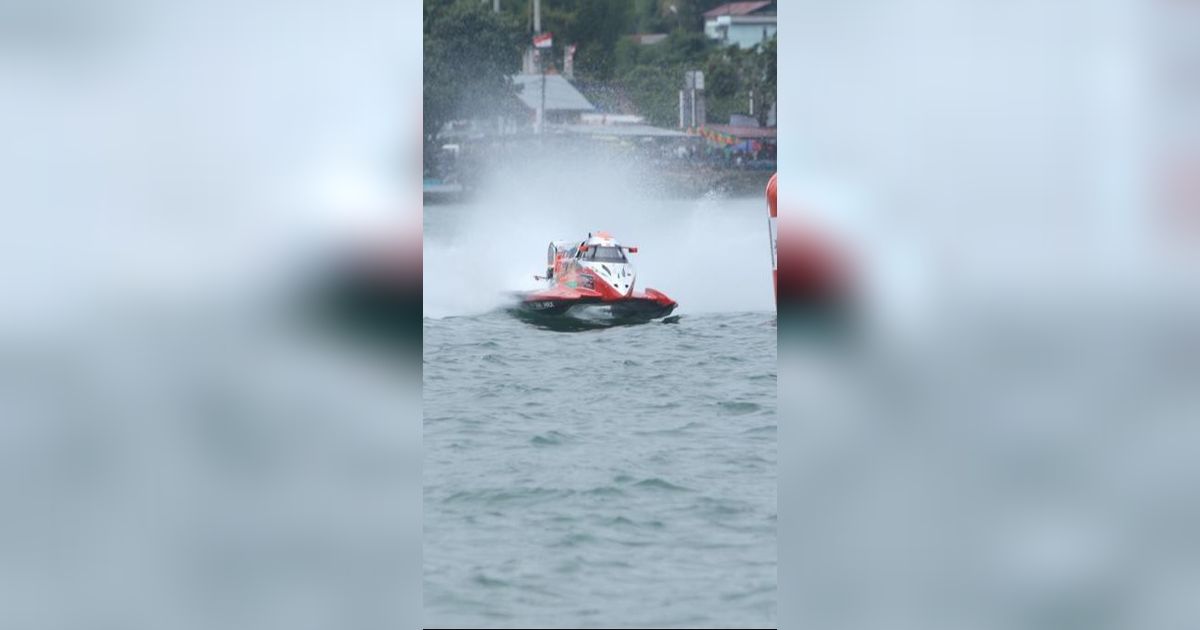 Menteri Sandiaga Target 125 Ribu Turis Asing Hadiri Ajang F1 Powerboat 2024 di Dana Toba