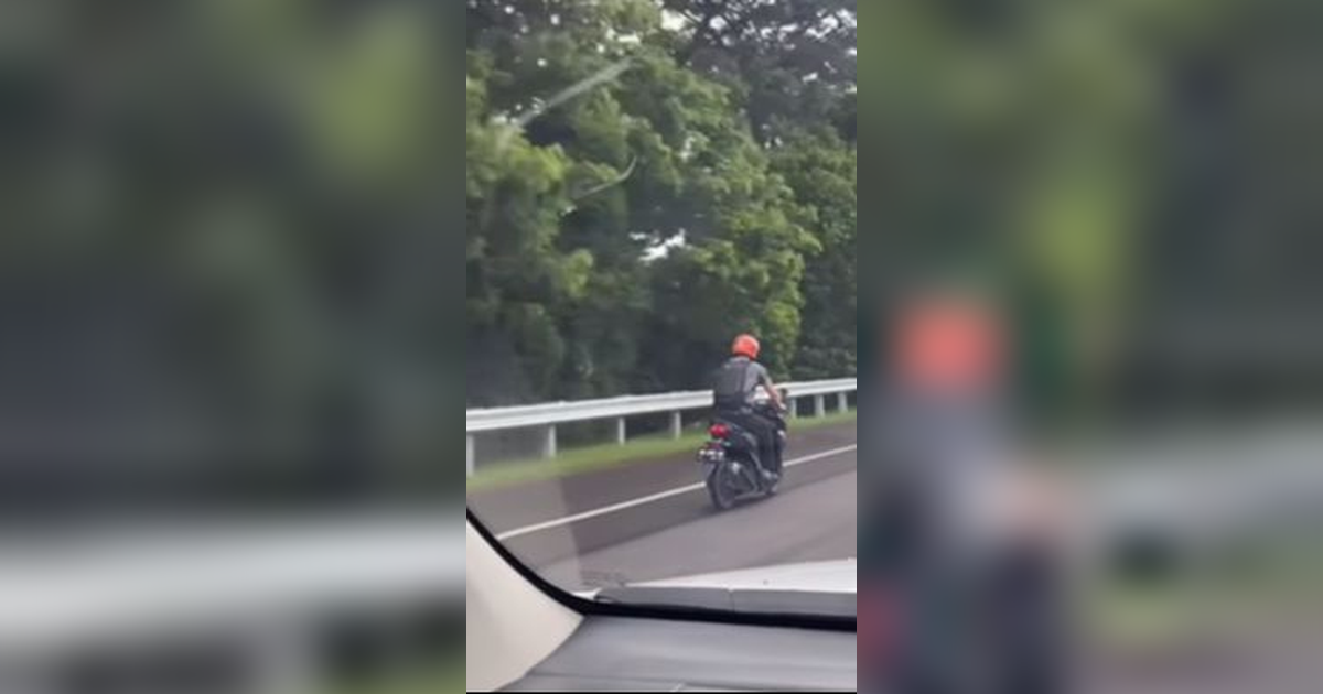 Aksi Bule Pede Masuk Jalan Tol Kendarai Motor Ramai Disorot Warganet 'Pasti Pakai Google Maps'