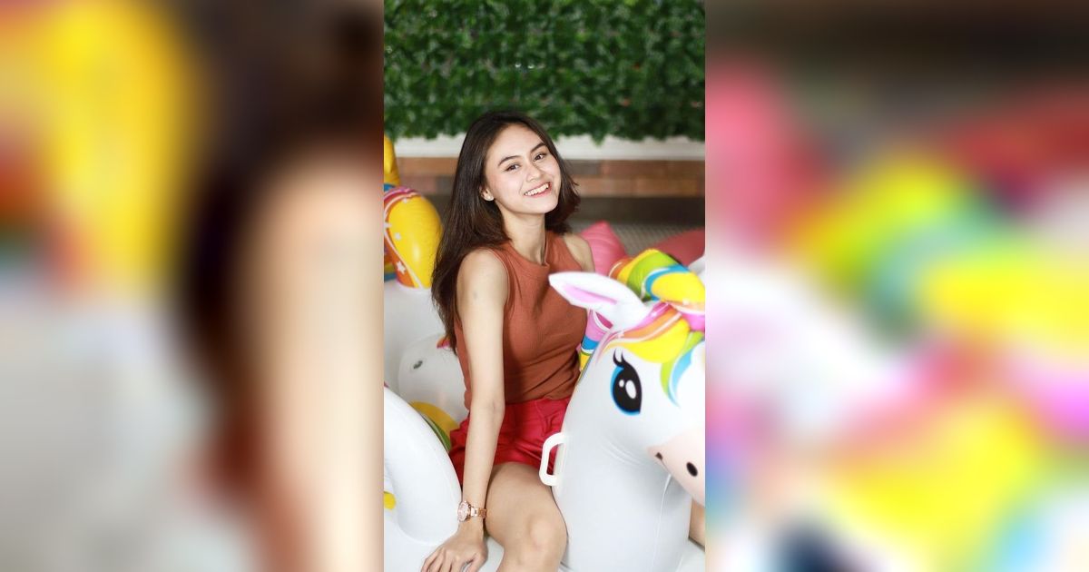 10 Potret Dwinda Ratna, Reporter Cantik yang Bercerai dengan Mas Pur 'Tukang Ojek Pengkolan'