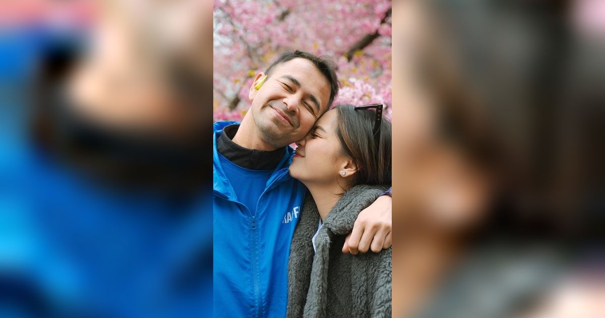 So Sweet! Potret Mesra Raffi Ahmad dan Nagita Slavina di Jepang, Netizen 'Bismillah 2024 Otw Adek Cipung'